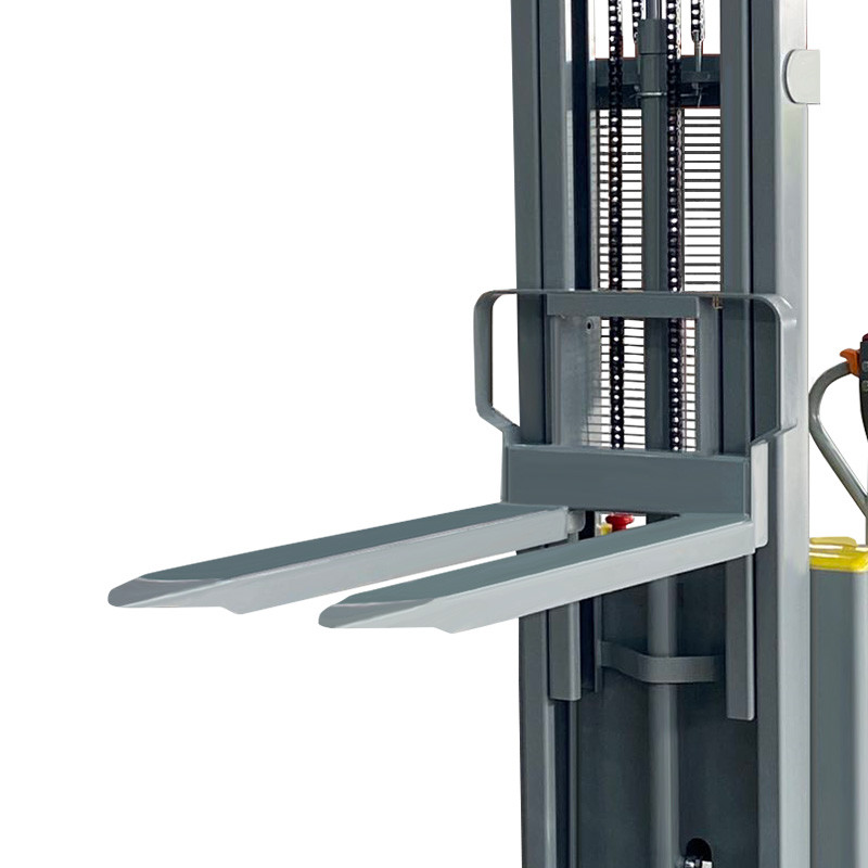4 - Самоходный электроштабелер PROLIFT SDR 1225-S